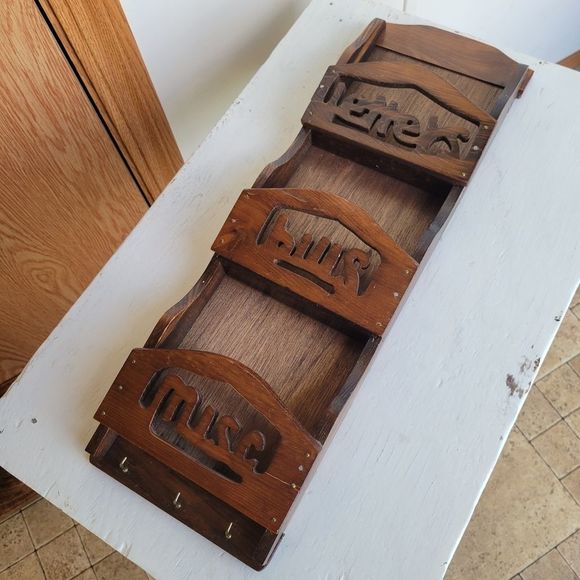Other - 🇨🇦 Vintage 70s Wooden Letter Holder Wall Mount